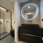 Apartament Garibaldi 1 Ground Floor 1br Apartment, Old Town *