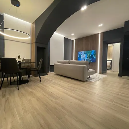 Luxury Renovated Ground Floor 1br - Of The - Historical Centre * Olbia
