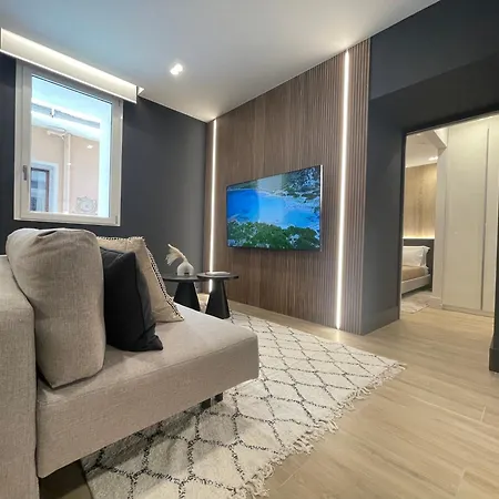 Luxury Renovated Ground Floor 1br - Of The - Historical Centre Apartmán Olbia