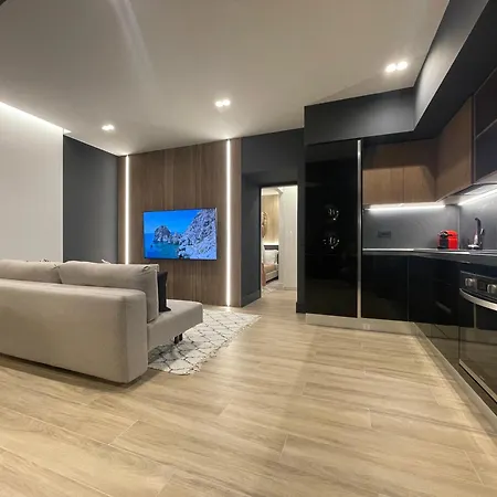 Luxury Renovated Ground Floor 1br - Of The - Historical Centre Апартаменты *