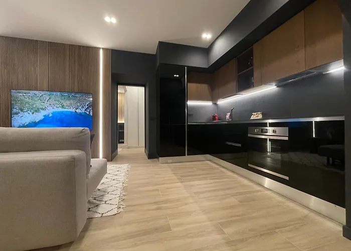 Luxury Renovated Ground Floor 1br - Of The - Historical Centre * Olbia