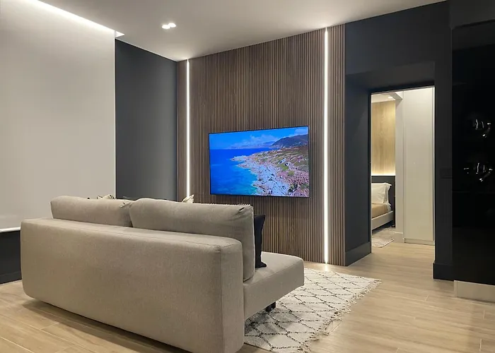Apartman Luxury Renovated Ground Floor 1br - Of The - Historical Centre Olbia
