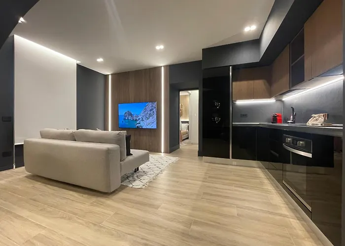 Luxury Renovated Ground Floor 1br - Of The - Historical Centre Apartman *