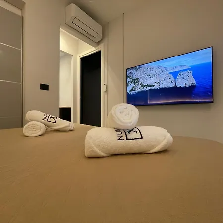 Luxury Renovated Ground Floor 1br - Of The - Historical Centre 公寓 *