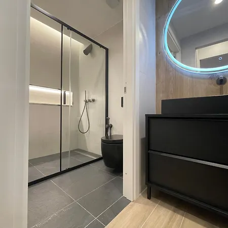 Luxury Renovated Ground Floor 1br - Of The - Historical Centre 公寓 奧爾比亞