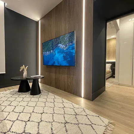 Luxury Renovated Ground Floor 1br - Of The - Historical Centre * 奧爾比亞